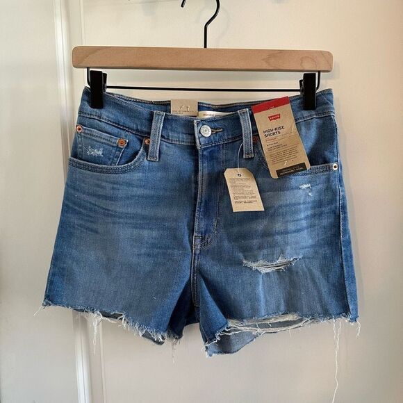 NWT Levi’s High Rise Shorts - Picture 4 of 11